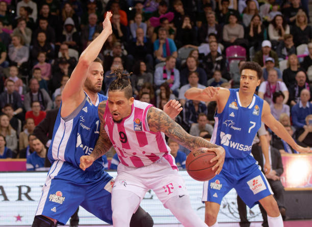 无数球迷的 无数球迷的