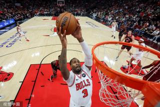 何在逆境中 何在逆境中