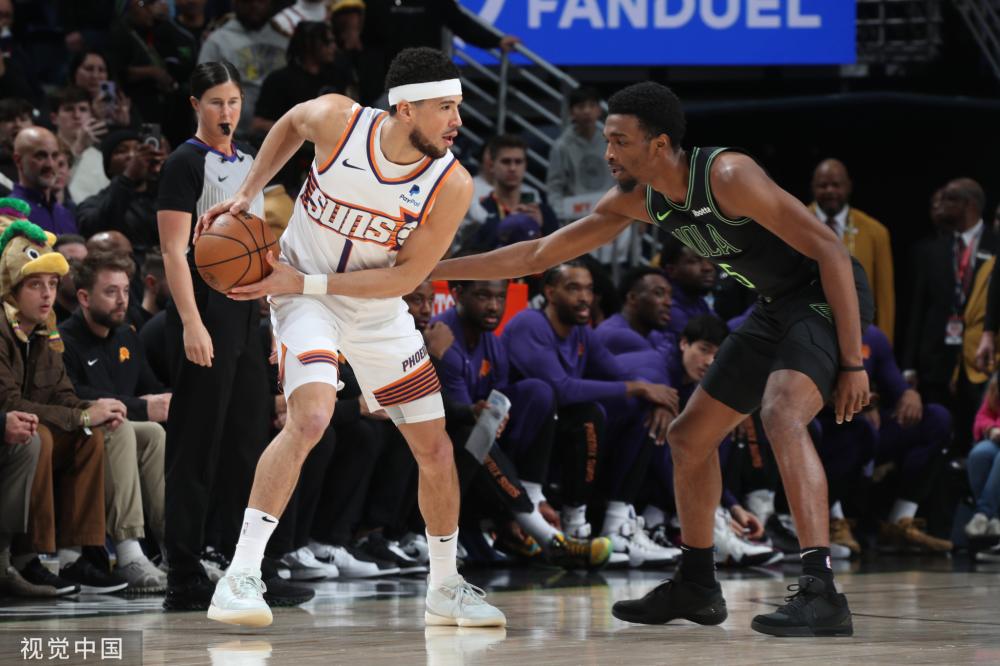 年轻锋线的 年轻锋线的